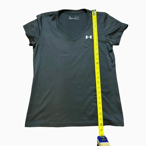 3 Womens Under Armour Short Sleeve Shirts - Picture 6 of 9